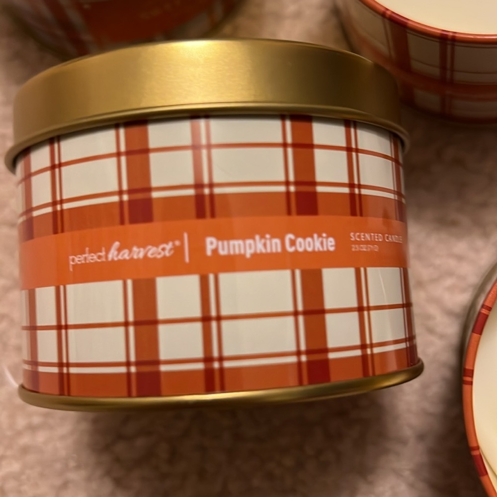 New 4 pumpkin cookie candles Can - Picture 3 of 5
